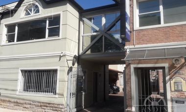 Oficina en venta en  Dardo Rocha con dos cocheras cubiertas Inmejorable ubicación en zona