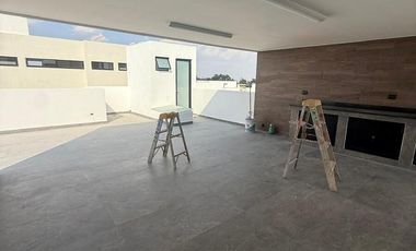 ESTRENA RESIDENCIA EN VENTA CON ROOF EN ST. ANGELO RESIDENCE NORPONIENTE AGS.