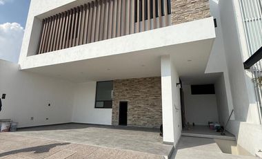 ESTRENA RESIDENCIA EN VENTA CON ROOF EN ST. ANGELO RESIDENCE NORPONIENTE AGS.