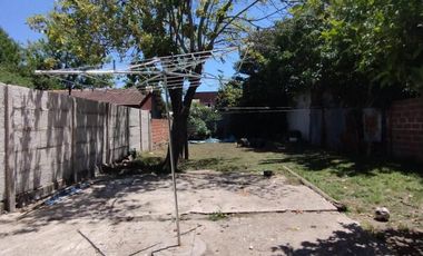 Casa en venta - 3 Dormitorios 1 Baño - Cochera - 400Mts2 - Claypole