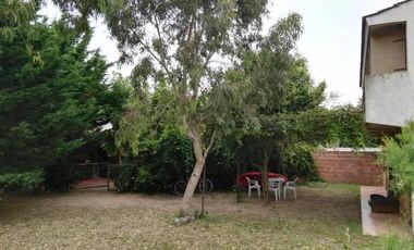 Casa en venta - 9 Dormitorios 8 Baños - Cocheras - 400Mts2 - Las Toninas