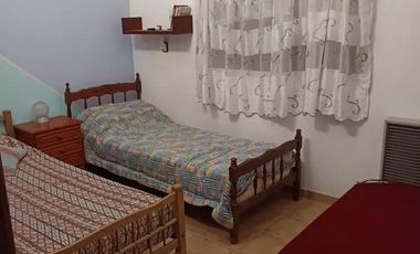 Casa en venta - 9 Dormitorios 8 Baños - Cocheras - 400Mts2 - Las Toninas