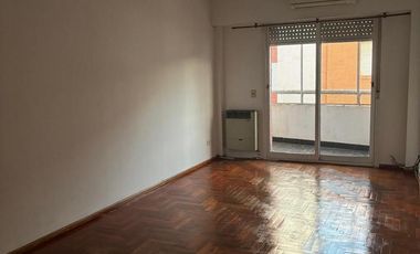 Luminoso departamento en alquiler