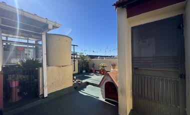 EXCELENTE PH 3 AMB CON TERRAZA Y QUINCHO SIN EXPENSAS