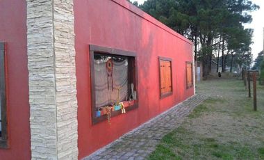 Casa en venta - 3 Dormitorios 1 Baño - Cochera - 495Mts2 - Barrio Hípico, Mar de Ajó