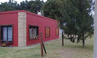 Casa en venta - 3 Dormitorios 1 Baño - Cochera - 495Mts2 - Barrio Hípico, Mar de Ajó