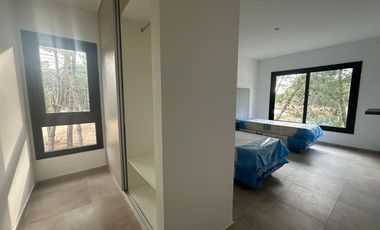 Casa en venta - 3 Dormitorios 3 Baños - 934Mts2 - Pinamar