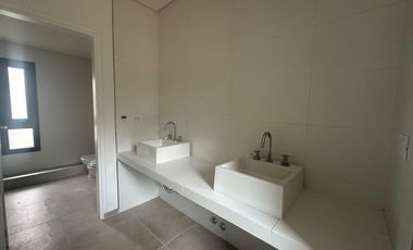 Casa en venta - 3 Dormitorios 3 Baños - 934Mts2 - Pinamar