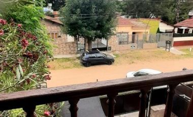 Casas en venta - 6 Dormitorios 4 Baños - Cochera - 350Mts2 -