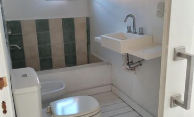 Casa en venta - 3 Dormitorios 3 Baños - La Plata