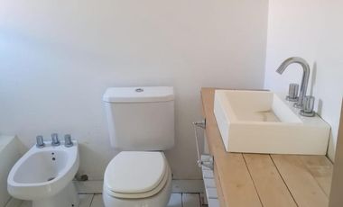 Casa en venta - 3 Dormitorios 3 Baños - La Plata