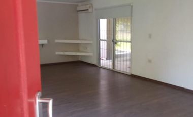 Casa en venta - 3 Dormitorios 3 Baños - La Plata