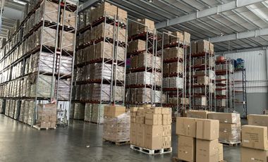 Excelente establecimiento Logístico AAA de 7800 m2 cub en General Pacheco