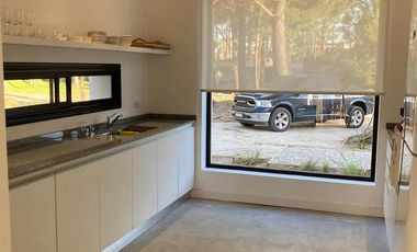Casa en venta - 3 Dormitorios 2 Baños - 1000Mts2 - Pinamar