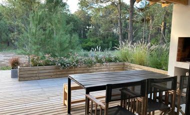 Casa en venta - 3 Dormitorios 2 Baños - 1000Mts2 - Pinamar