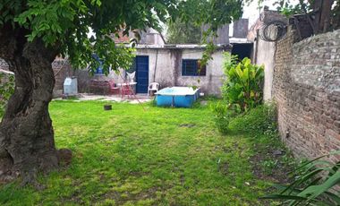 Casa en venta - 3 Dormitorios 1 Baño 2 Cocheras - 360Mts2 - Luis Guillón, Esteban Echeverría