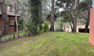 Casa en venta - 3 Dormitorios 3 Baños - 675Mts2 - Costa del Este