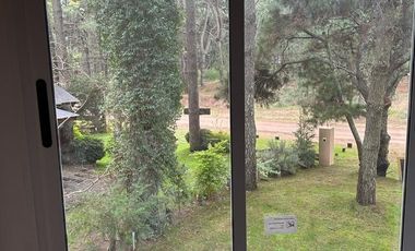 Casa en venta - 3 Dormitorios 3 Baños - 675Mts2 - Costa del Este