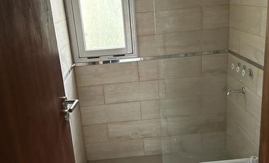 Casa en venta - 3 Dormitorios 3 Baños - 675Mts2 - Costa del Este