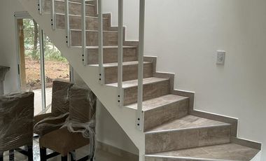 Casa en venta - 3 Dormitorios 3 Baños - 675Mts2 - Costa del Este