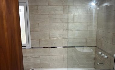 Casa en venta - 3 Dormitorios 3 Baños - 675Mts2 - Costa del Este