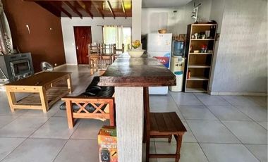 Casa en venta - 4 Dormitorios 3 Baños - 2,7 Hectáreas - General Madariaga