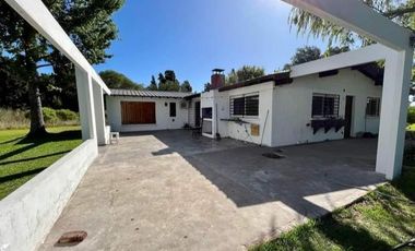 Casa en venta - 4 Dormitorios 3 Baños - 2,7 Hectáreas - General Madariaga