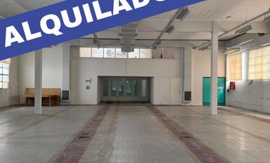 Depósito de 800 m2 cubiertos en Florida