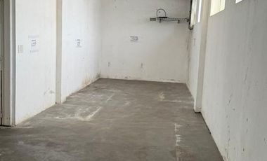 Depósito de 345 m2 cubiertos en Florida