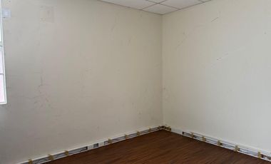 Depósito de 345 m2 cubiertos en Florida