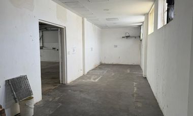 Depósito de 345 m2 cubiertos en Florida