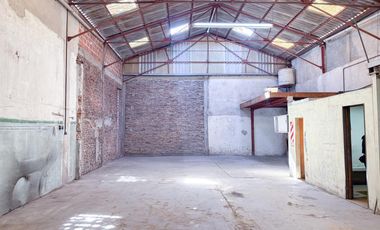 Depósito en Villa Dominico