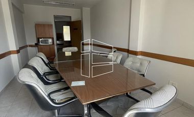 Venta - Oficinas en el Centro - Edificio Ferrari - Monasterio -  L017