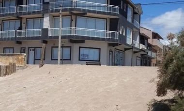 Departamento en venta - 3 Dormitorios 1 Baño - 80Mts2 - Mar de Ajó