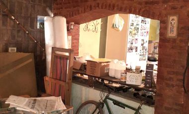 Casa en venta - 2 Dormitorios 1 Baño - Cochera - 200Mts2 - Guernica, Presidente Perón