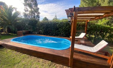 Cabaña Las Lomas Miramar con pileta