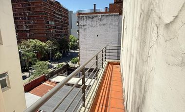 ALQUILER AMOBLADO! Departamento de 2 dormitorios   dependencia y cochera en Salta al 700, Bº Norte