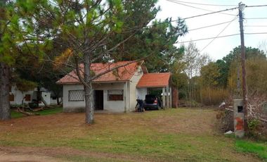 Casa en venta - 2 Dormitorios 1 Baño - Cochera - 800Mts2 - Las Toninas