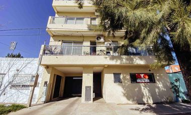 Departamento en venta - 2 dormitorios 1 baño - Cochera - 60mts2 - Tolosa, La Plata