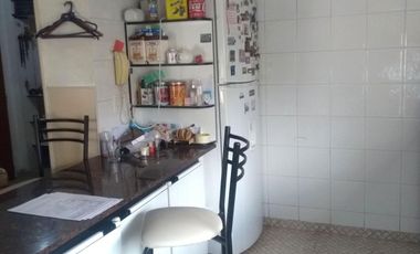 Casa en venta - 4 Dormitorios 4 Baños - Cocheras - 900Mts2 - Monte Grande