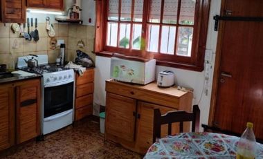 Casa en venta - 4 Dormitorios 3 Baños - Cocheras - 350Mts2 - Villa Gesell