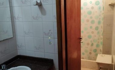 Casa en venta - 4 Dormitorios 3 Baños - Cocheras - 350Mts2 - Villa Gesell