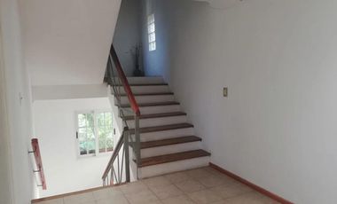 Casa en venta - 4 Dormitorios 3 Baños - Cochera - 2.200Mts2 - Florencio Varela