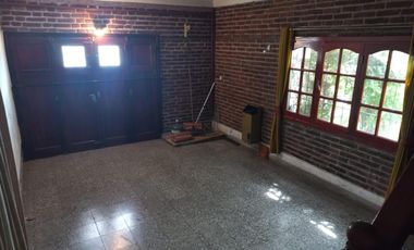 Casa en venta - 3 Dormitorios 2 Baños - Cochera - 200Mts2 - Necochea