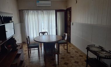 Casa en venta - 3 Dormitorios 2 Baños - Cochera - 200Mts2 - Necochea
