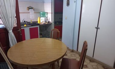 Casa en venta - 3 Dormitorios 2 Baños - Cochera - 200Mts2 - Necochea