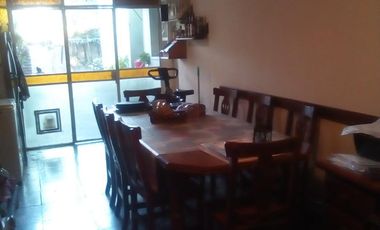Casa en venta - 3 Dormitorios 1 Baño - 240Mts2 - Ensenada