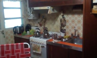 Casa en venta - 3 Dormitorios 1 Baño - 240Mts2 - Ensenada