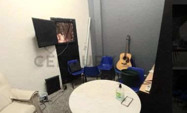 Local en venta - 3 Ambientes 2 Baños - Cochera - Merlo