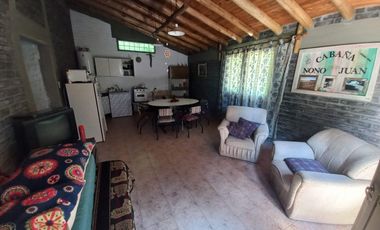 Casa en venta - 2 Dormitorios 1 Baño - 4.500Mts2 - Luján de Cuyo